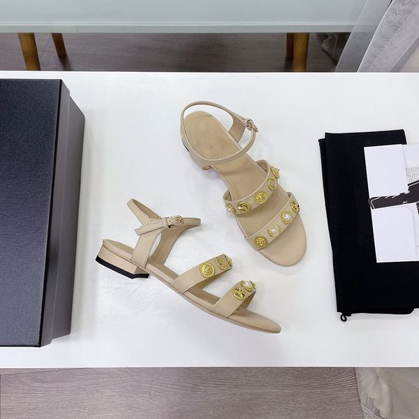 

2021 designer fashion design flat bottomed women's sandals metal button accessories leather sole, exquisite workmanship, highlight the, Black