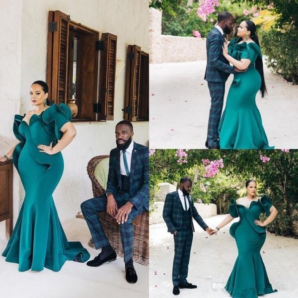 

2021 hunter green evening dresses plus size short sleeves ruffles off the shoulder sweep train custom made prom party ball gown vestido, Black;red