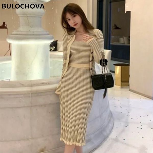 

french retro women's skirt suits clothes est autumn ladies cardigan coat + vest long knitted stripes 3 pcs sets 211106, White