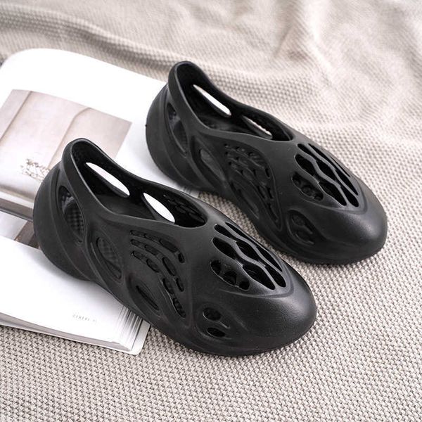 

summer children's coconut hole shoes spring and summer 2020 new baotou sandals men's trendy beach shoes roman slippers, Black