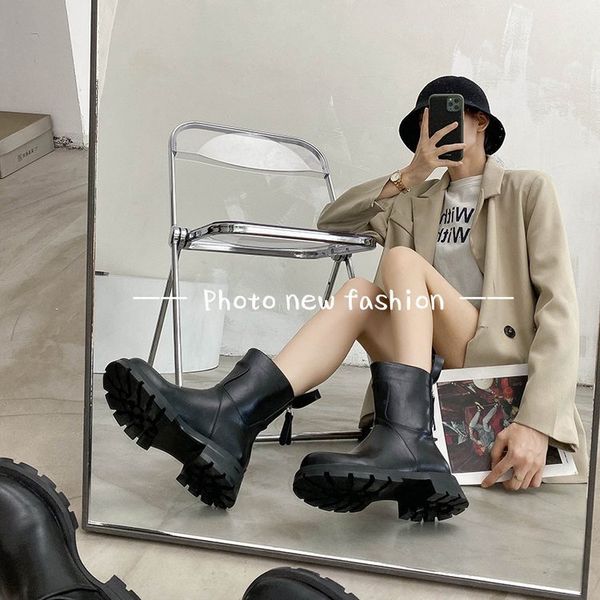 

martin women's british style motorcycle autumn 2021 round head thick heel rear zipper fried street short boots, Black