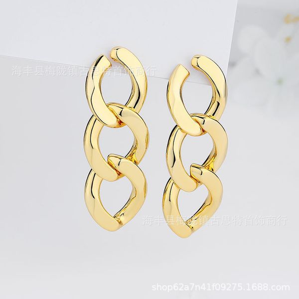 

2021 new designer style chain earrings, three ring buckle earrings and women's fashion earrings, Golden