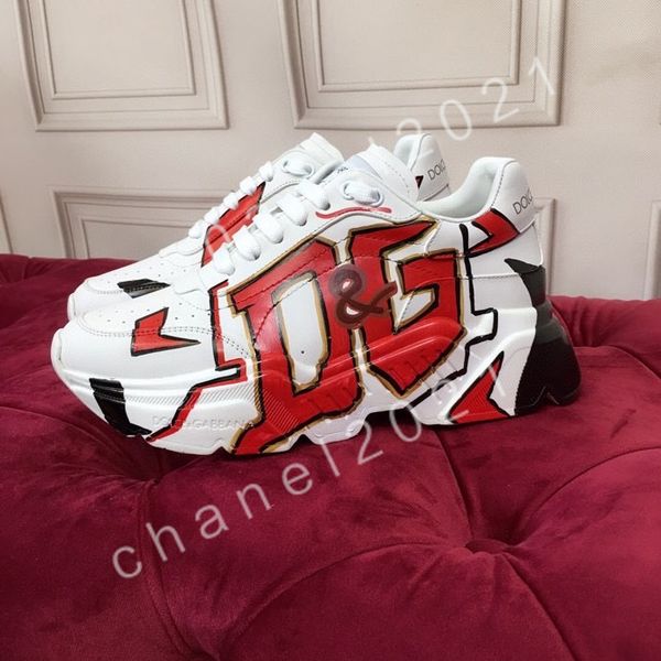 

fashion designer casual sock shoes women men black white beige red speed trainers paris clear sole sneakers socks boots