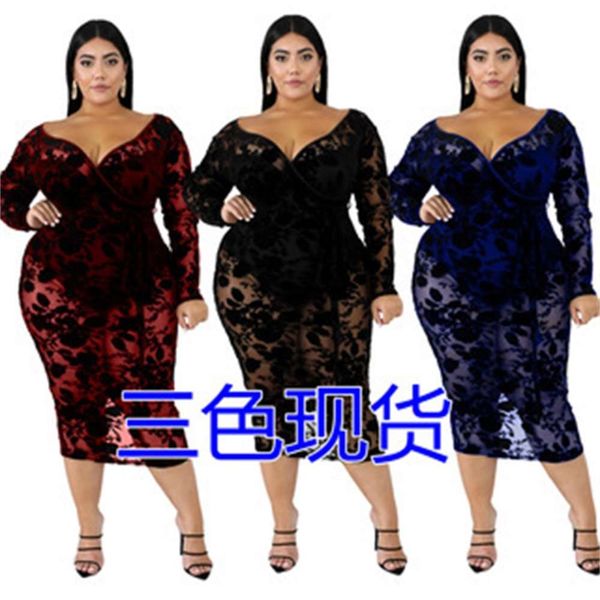 

woman large v-chest long sleeve flocking woman, White;black