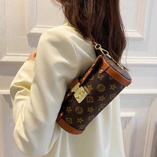 

bag showecomfort01 niche design mini bags high-quality cylinder shoulder messenger pillow bag