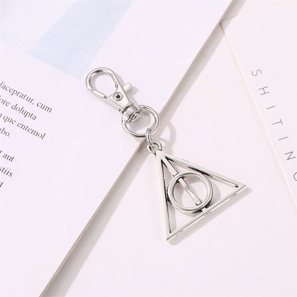

key rings harry portluna death triangle key chain bag pendant trinket, Slivery;golden