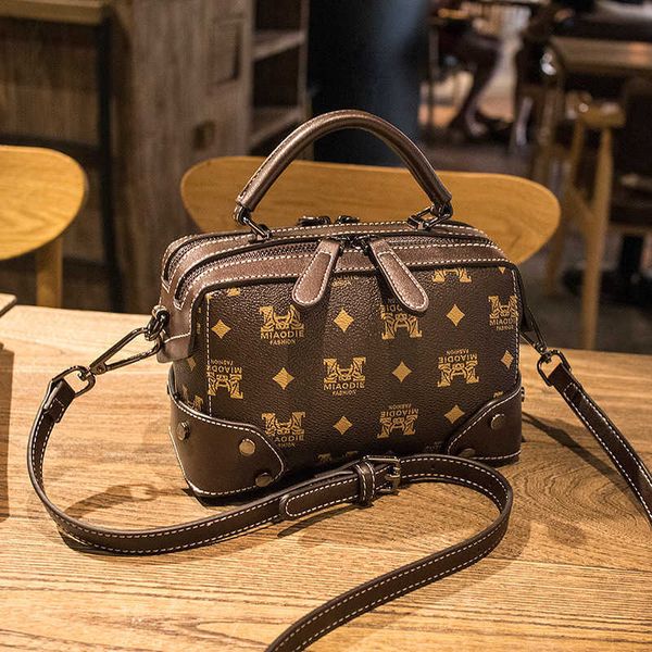 

bag women's bag 2021 spring and summer high-capacity messenger one shoulder ins fashion foreign style portable pillow