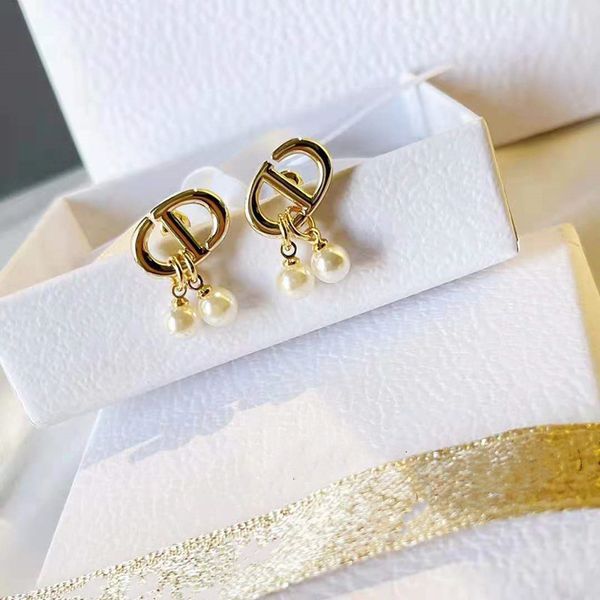 

luxury jewelry pearl star earrings with finish metal classic modeling, Golden