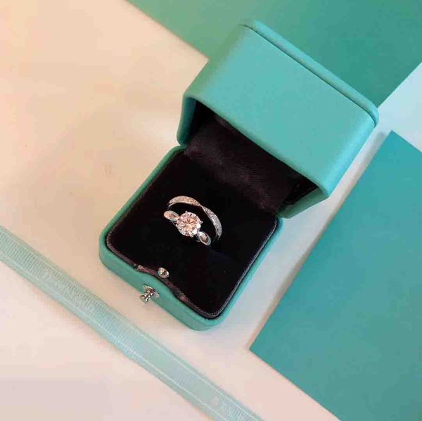 

925 material women's designer rings classic solitaire ring, Golden;silver