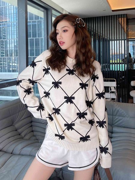 

new winter sweater coat women pullover brand kint crew neck sweaters wholesale kintting butterfly sweater wool blend womens clothes desinger, White;black