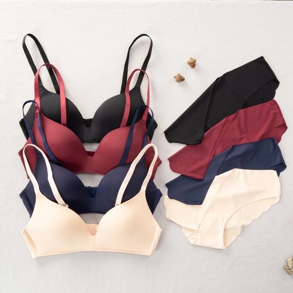 Set di reggiseni senza cuciture per biancheria intima da donna Set di lingerie push-up Reggiseno e mutandine senza ferretto Taglie forti M L XL Intimo femminile