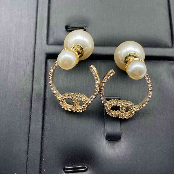

design jewelry classic letter inlaid with diamond pearl earrings, Golden