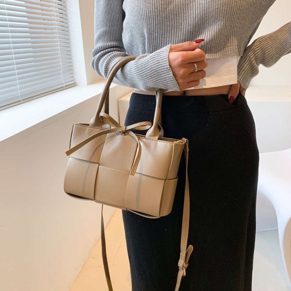 

hand bag 2021 fashion simple large capacity menger single shoulder armpit cosmetic