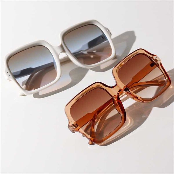 

sunglasses luxury women fashion round ladies vintage retro brand designer oversized female sport sun glasses tide, White;black