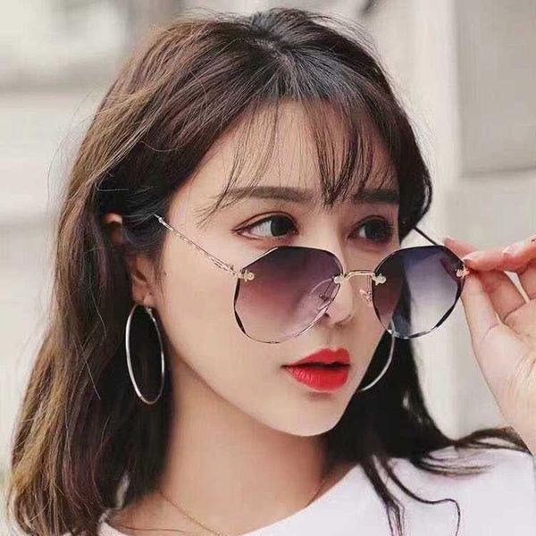 

sunglasses women's fashion versatile personality trends large frame outdoor sports uv glasses, White;black