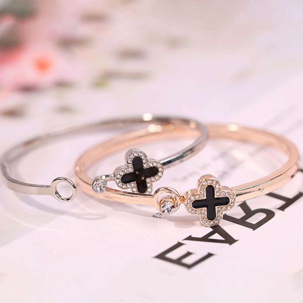 

hand catenary clover rose gold bracelet watch accessories jewelry, Black