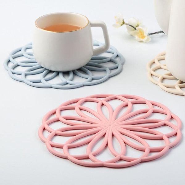 

mats & pads insulation pad hollowed out household non-slip kitchen pot mat dinner plate tableware cup