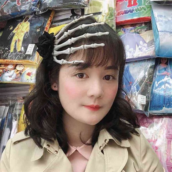 

2021 halloween skeleton hand barrettes costume ball decorative hairpin grils ghost claw skeleton party fashion hair claws rose flowers hair, Slivery;white