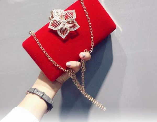 

2022 red black velet rhinestones evening bag wedding purse finger ring diamonds chain shoulder handbags crystal evening bag 08