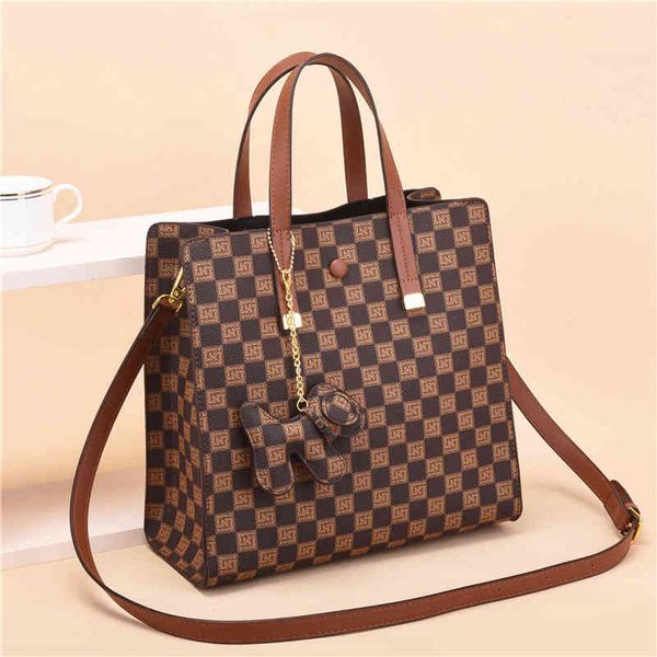 

2022 factory wholesale new bag female printing fashion tote messenger one shoulder portable large leisure handbag