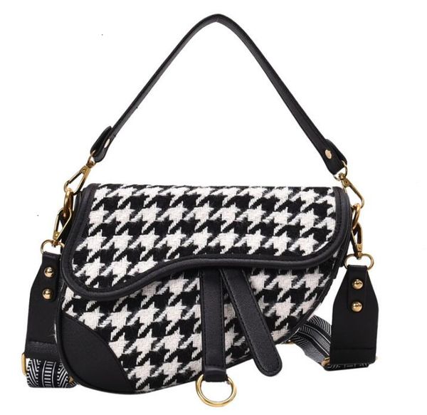 

2020 sale trend ladies wallet fashion embroidery shoulder bag messenger lady hand ly133