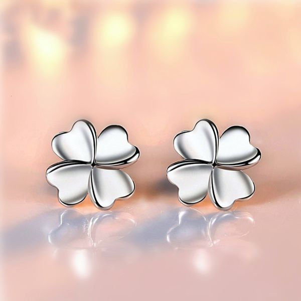 

classic clover earrings female fresh fashion simple allergy