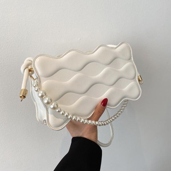 

style fashion pearl chain shoulder bag brand designer personality western messenger cross body