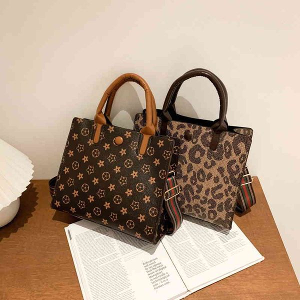

2022 factory wholesale new texture female fashion leopard print classic old flower large capacity contrast color tote bag single shoulder ba
