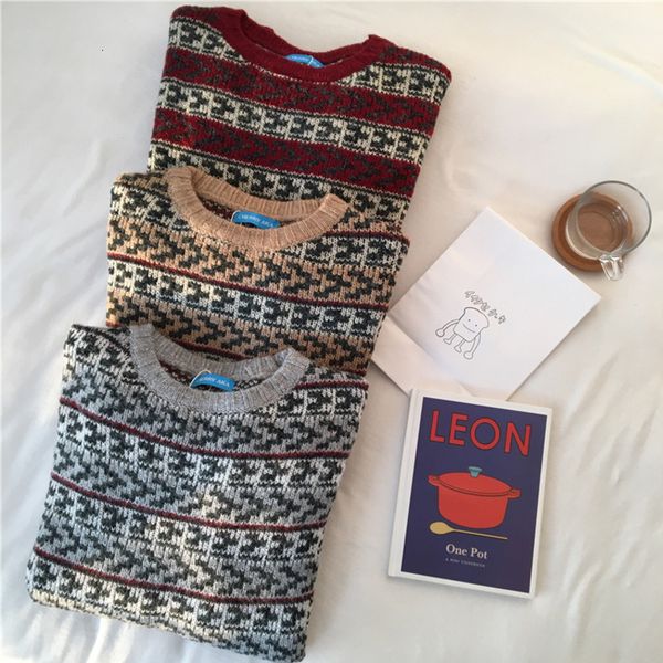 

2021 women of vintage knitted or crocheted sweater winter loose pull femme hiver jumpers korean tights christmas sweaters, White;black