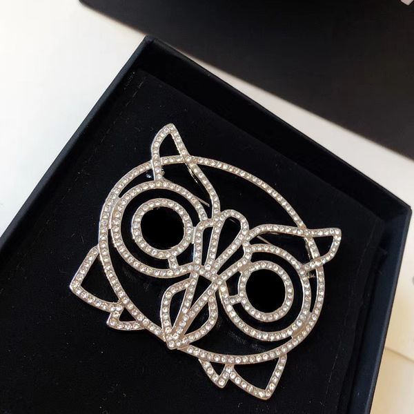

full diamond micro set swarovski diamond owl brooch feminine atmosphere fashion personality versatile brooch, Gray