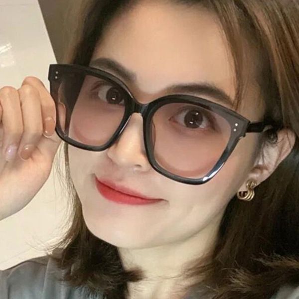 

sunglasses trend gradient ocean lenses women men luxury designer oversized eyeglasses summer beach big frame square shades uv400, White;black