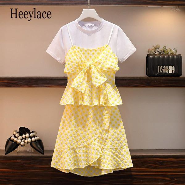 

plus size women summer daisy embroidery skirts sets white t shirt+bow straps camis and irregular shorts skirt 3 pieces women's tracksui, Gray