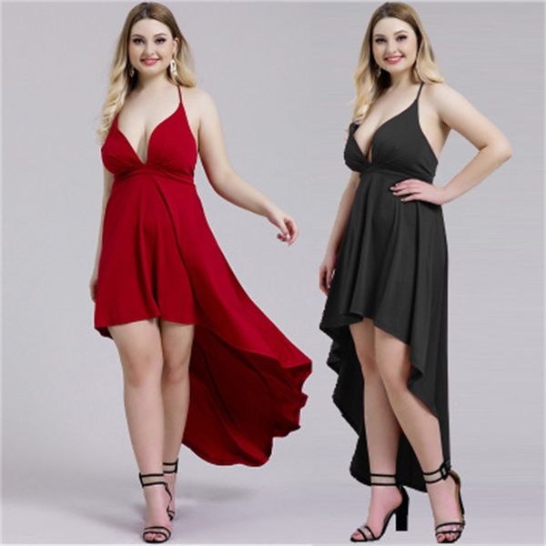 

woman dressed in large black gallus red asymmetry dress fashionable, Black;gray