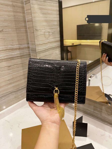 

2021 y single shoulder bag black women's messenger fashion leather leisure versatile style metal chain high-end brand temperament