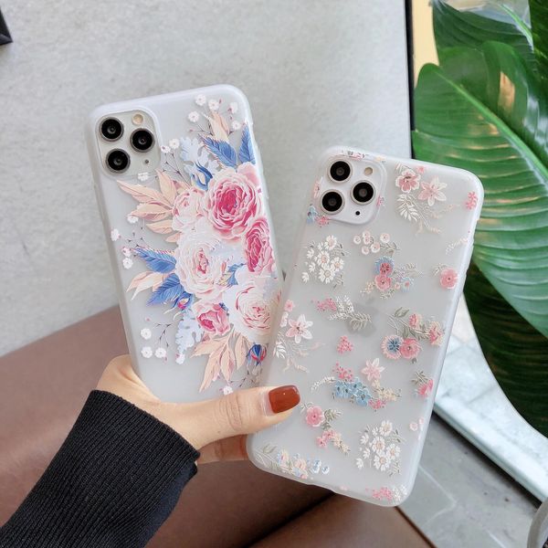 Custodie per telefoni verniciate in rilievo 3D per iPhone 12 11 Pro X XS Max XR 6 6S 7 8 Plus SE Fiore in rilievo Molle in silicone Proteggi cover posteriore