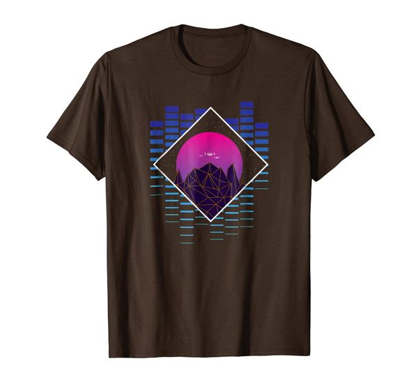 

cyberpunk outrun synthwave vaporwave aesthetic t shirt, Mainly pictures
