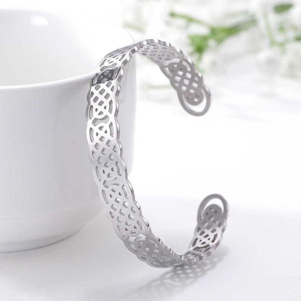 

skyrim women stainless steel cuff vikings bangle irish knot celtics knot amulet talisman wiccan bangles bracelet jewelry gift q0719, Black