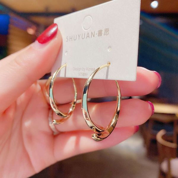 

south korea east gate metal cool fashion earrings, Black