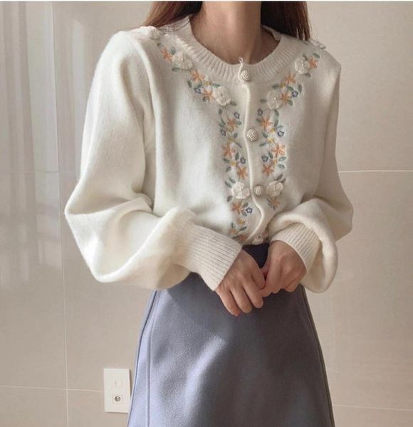 

comelknitted cardigan sweater vintage embroidery flower fashion bead button chic elegant autumn winter sweaters 210515, White
