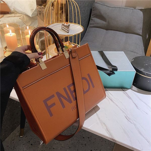 

light luxuryss women's fashion high-end single shoulder bag versatile large capacity portable retro simple messenger designerss yw