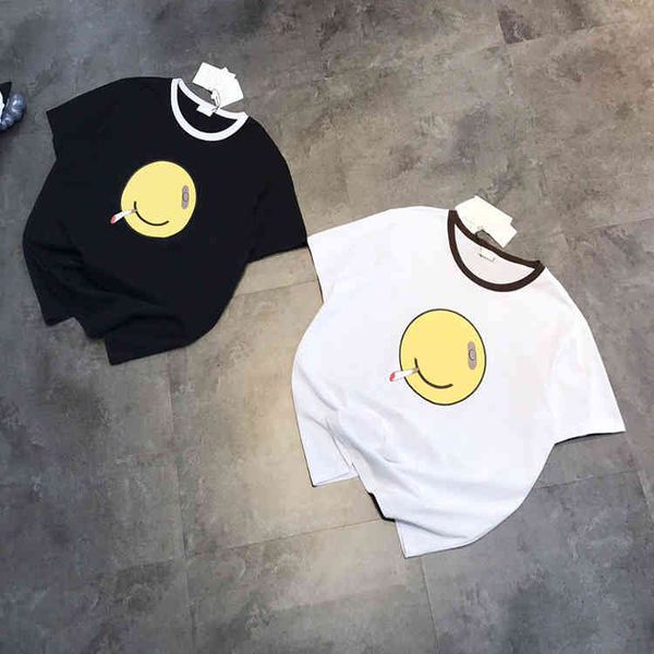 

2022 factory wholesale new summer smoking smiling face print round neck short sleeve men's and women's same casual loose contrast, White