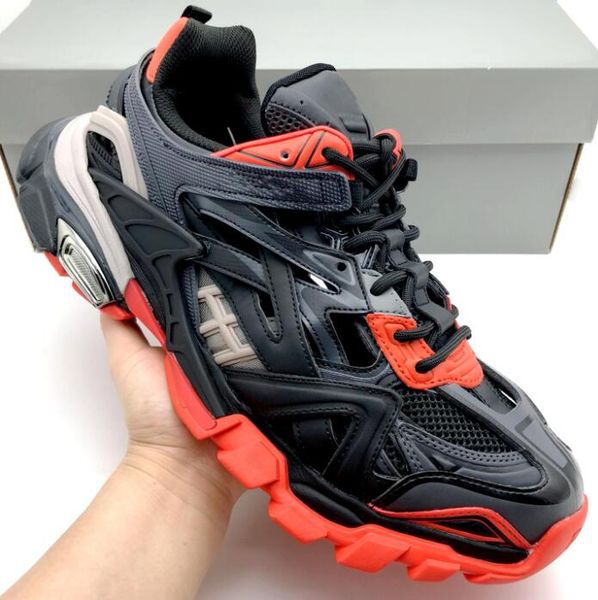 

2021 fashion new brand running shoes triple s track.2 open sneaker basketball sneakers designer sports trainers for men women low heels foam, Black