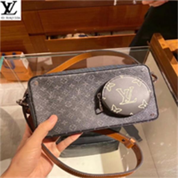 

handles brand designer luxury bags m69688 autumn and winter series volga on strap iconic camera bag men shoulder handbags bags totes cro, Red;black