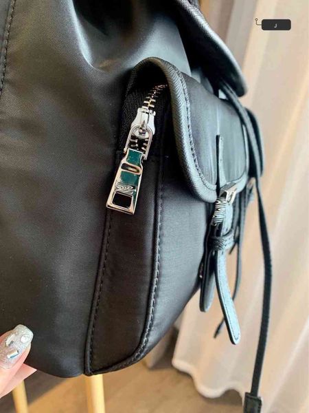 

70% off factory store the neutral backpack canvas can be used by both men and women