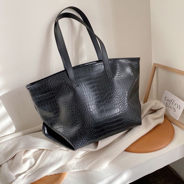 

messenger bags messenger bags2021 women's crocodile handbag shoulder bag