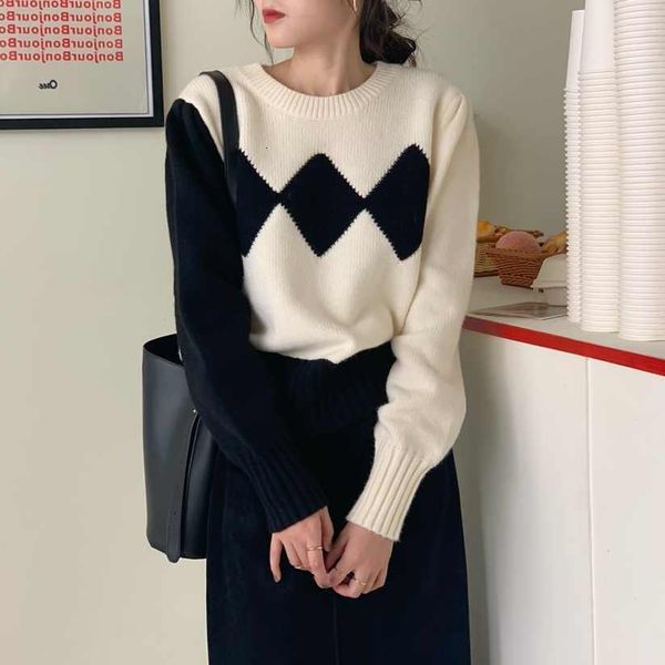 

women's sweaters female sweater with long knitted or crocheted sleeve, woman's loose jacket fine knitting for winter 42r9, White;black