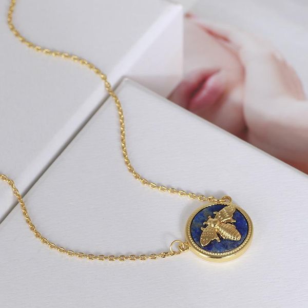 

pendant necklaces bee disc color stone necklace round, Silver