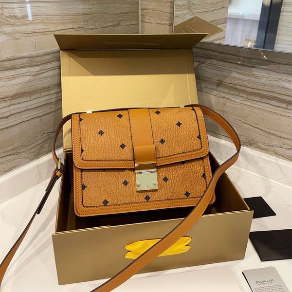 

2021 women leather handbags designer with brand crossbody flower luxurys cowhide designers clutch classic fashion bags cwewb