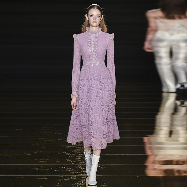 

long sleeved temperament dress new autumn 2021 white and thin, Black;gray