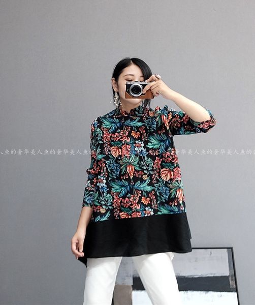 

knits miyake fold three quarter folk-custom print buckle t-shirt, White